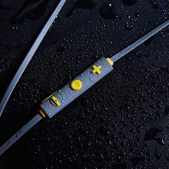 Bluetooth bezdrátová sluchátka do uší s mikrofonem.